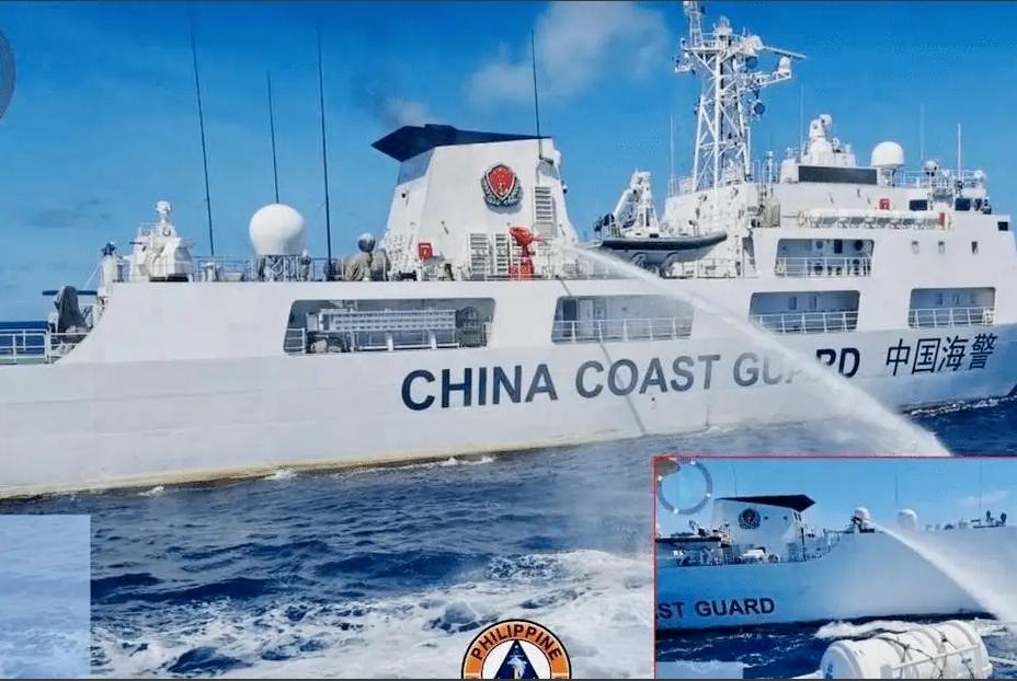 仁爱礁对峙全程曝光，菲方持划桨长棍挑衅冲撞，中方绝不容其撒野

南沙仁爱礁海域再