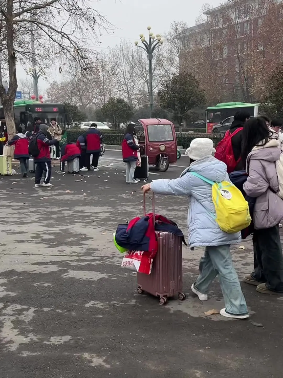 知识：不想开学的都是好学生 证明他们在学校里面没有对象.