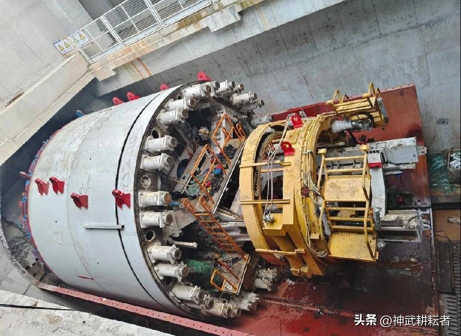 为什么伊朗能够深挖洞？以色列美国都气疯了，大批导弹无人机藏在哪里动都不动不了，