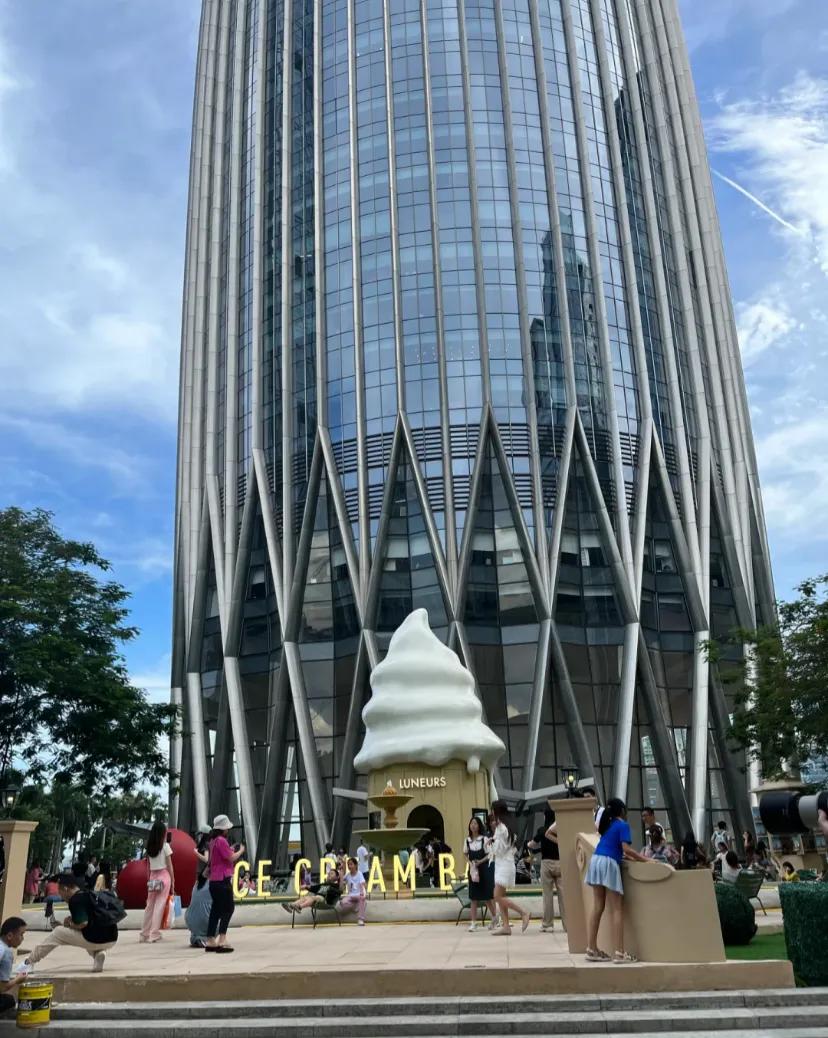 万象城
食品厂位于白鹅潭核心板块，万象城的进驻更是认可了板块的发展，在万象城的进