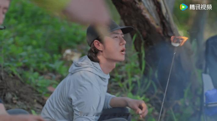 王一博小时候没想过把跳舞当生计探索新境 太佩服这种人了！把爱好做到顶尖，王一博的
