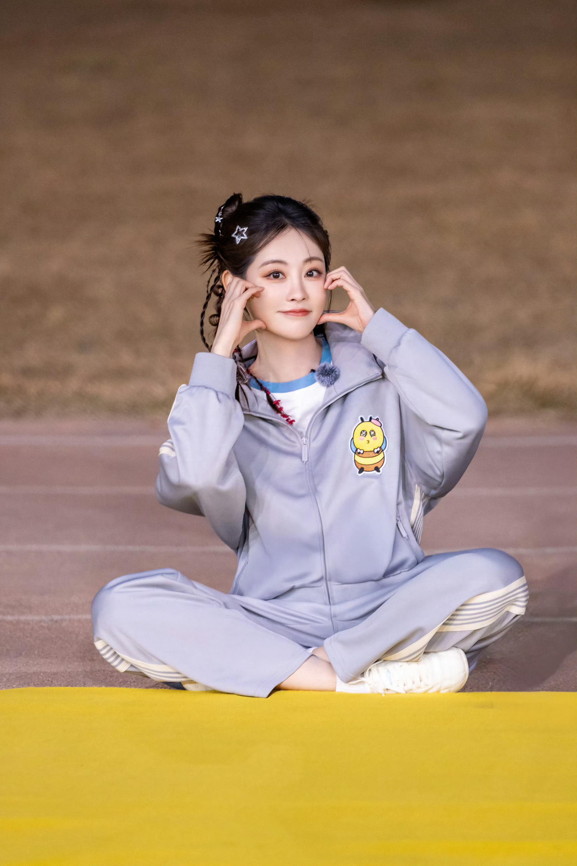 比心的小祝子～