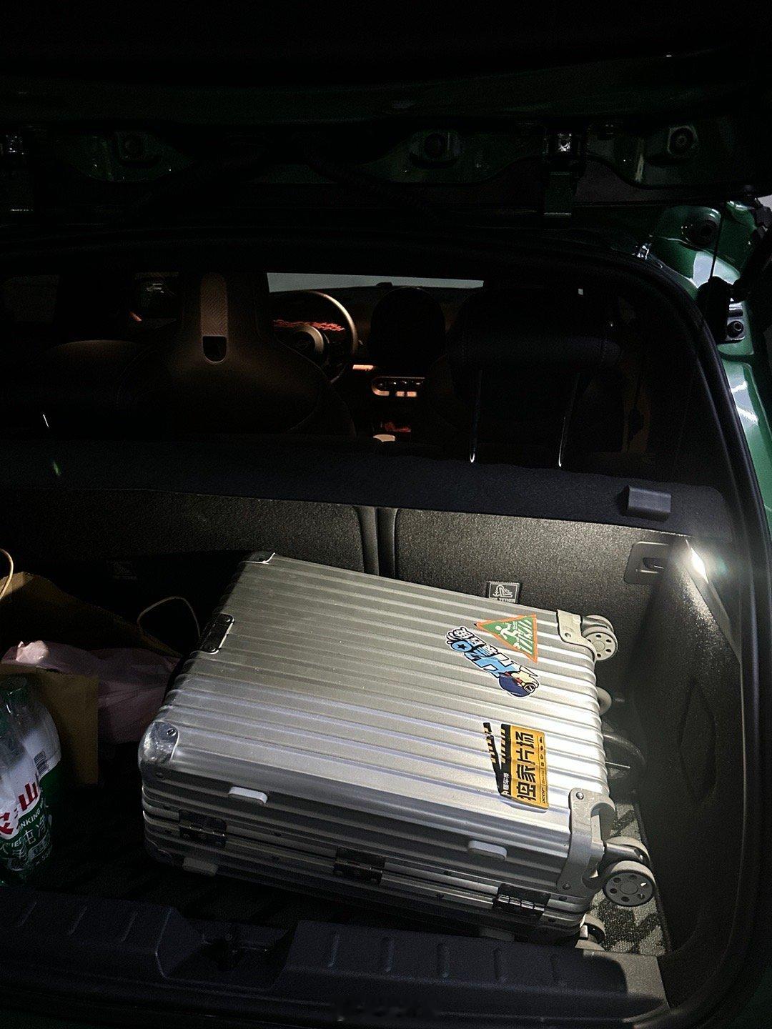 自从掌握了房车停机场这个操作，已经很久没试过天还没亮赶早班机了[苦涩]主要这次出