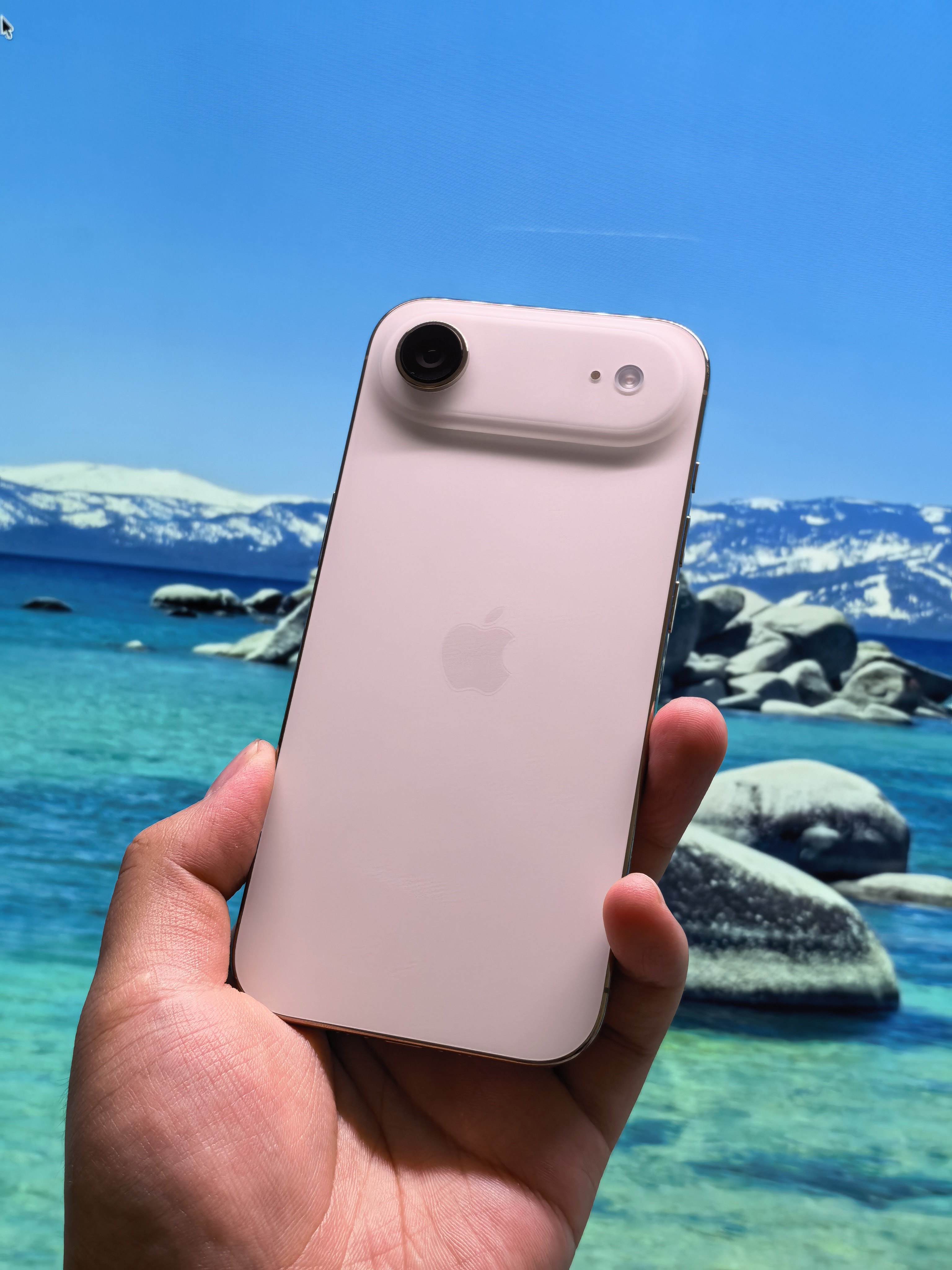 iPhone 的拍照烂，也是 iPhone Air 砍掉长焦和超广角之后，丝毫不