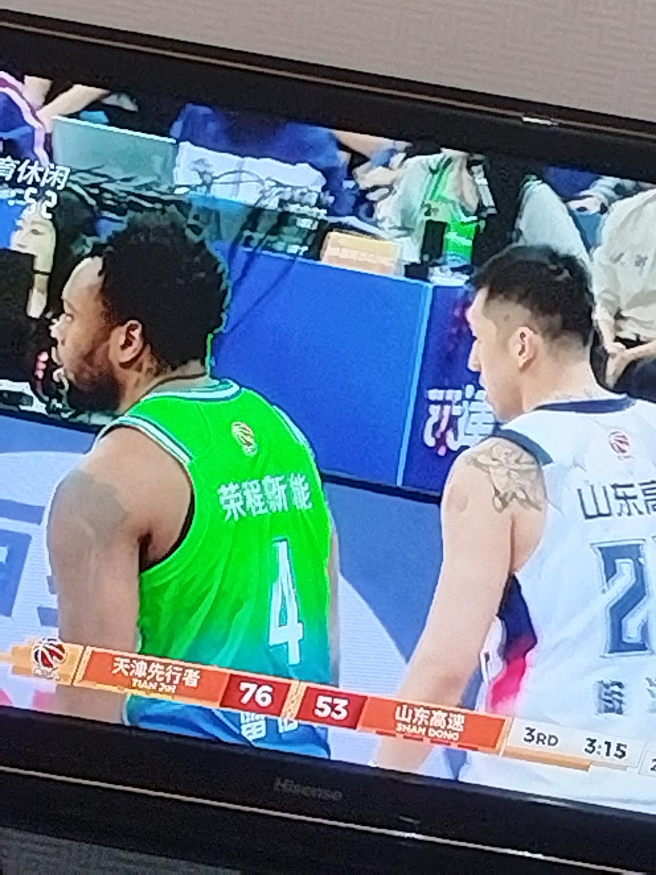 山东高速客场96：101不敌天津，五问主教练邱彪：
第一，为什么不让陶汉林首发？