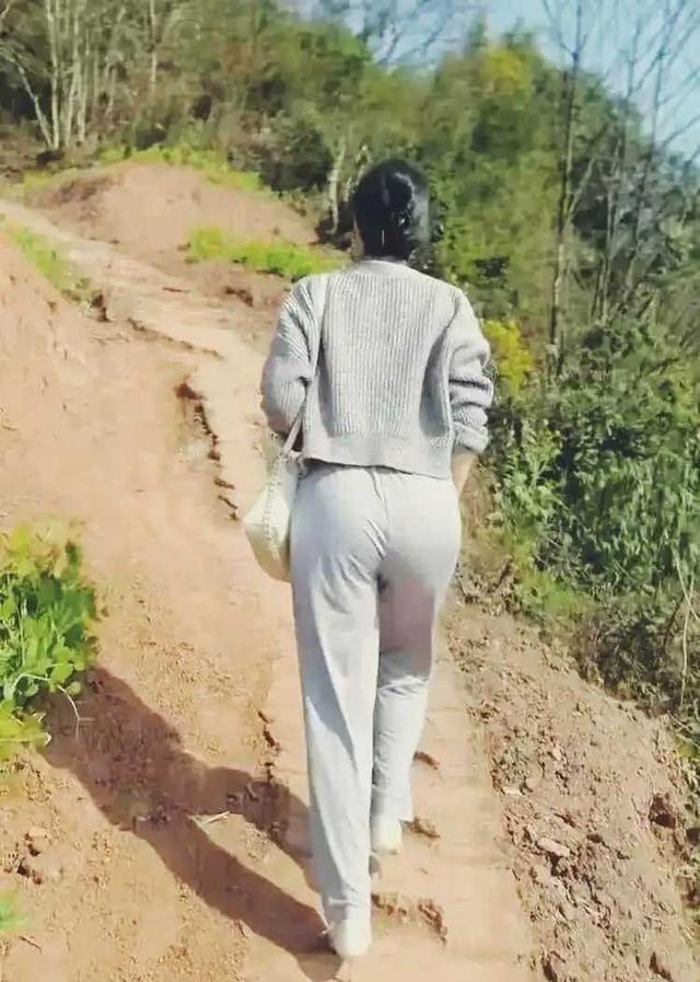 美国与欧洲列国的关系，用一个形象贴切比喻，那就是，“老爷”与他的“三妻四妾”。美