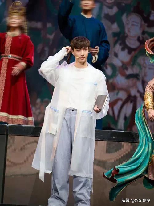 不要再心存侥幸了，被处罚的顶流就是张艺兴，如果不是他，那国话不可能容忍自己的优秀