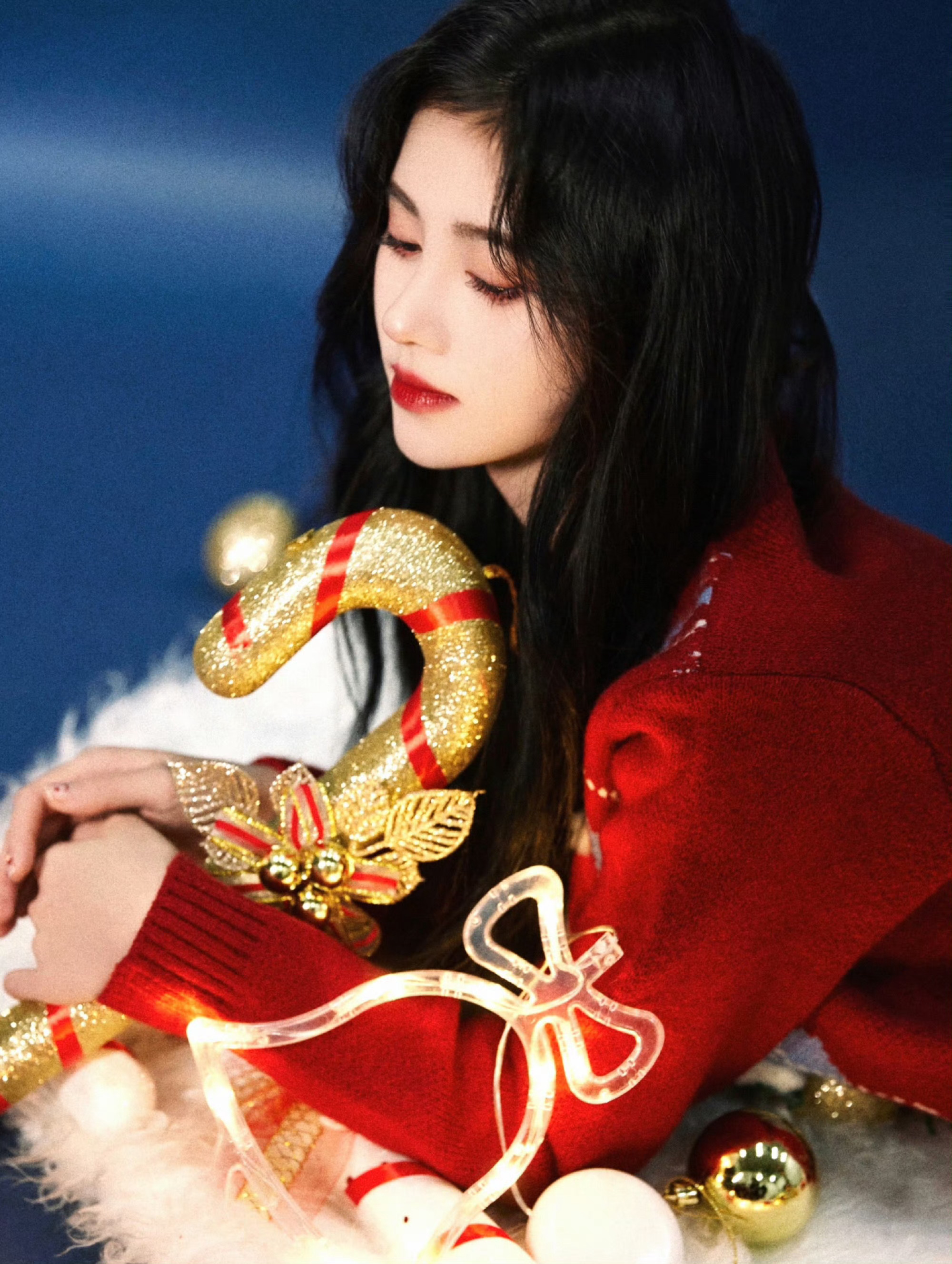 鞠婧祎 jjy鞠婧祎姜黎非jjy鞠婧祎千香“江南美不仅是炊烟瓦房 是细雨沥沥 还