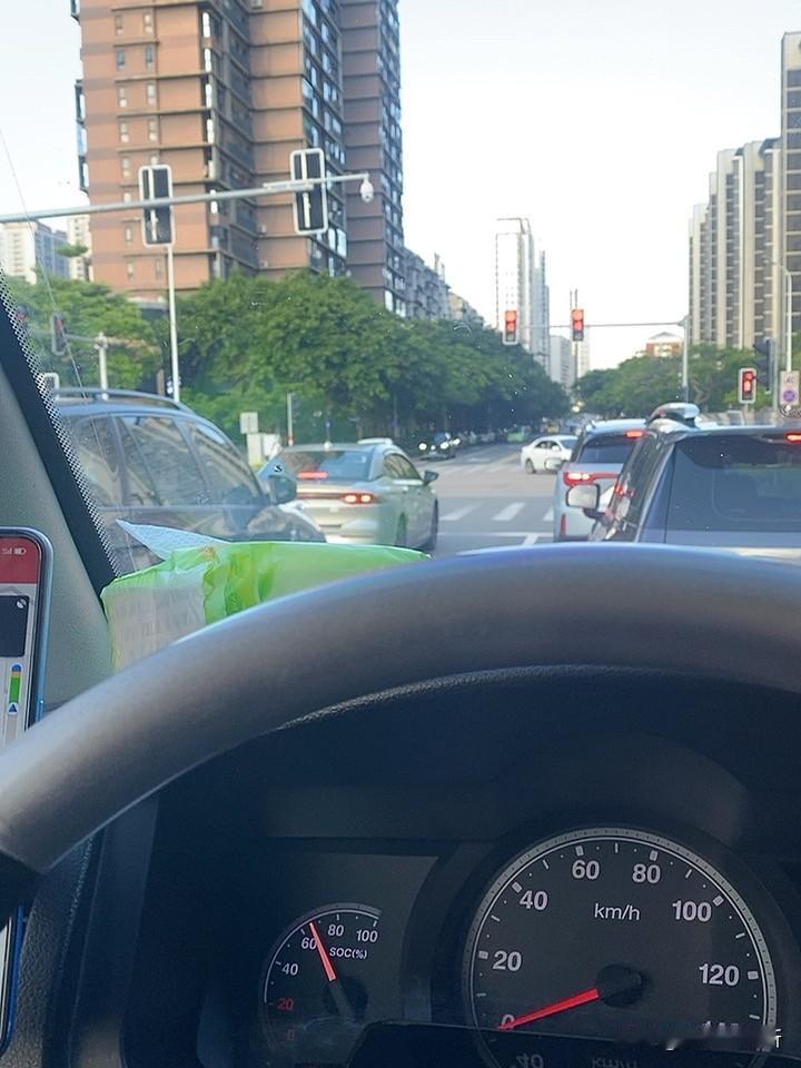 西班牙和阿根廷谁能捧起世界杯冠军西班牙和阿根廷谁能捧起世界杯冠军所以拿去世界杯跟