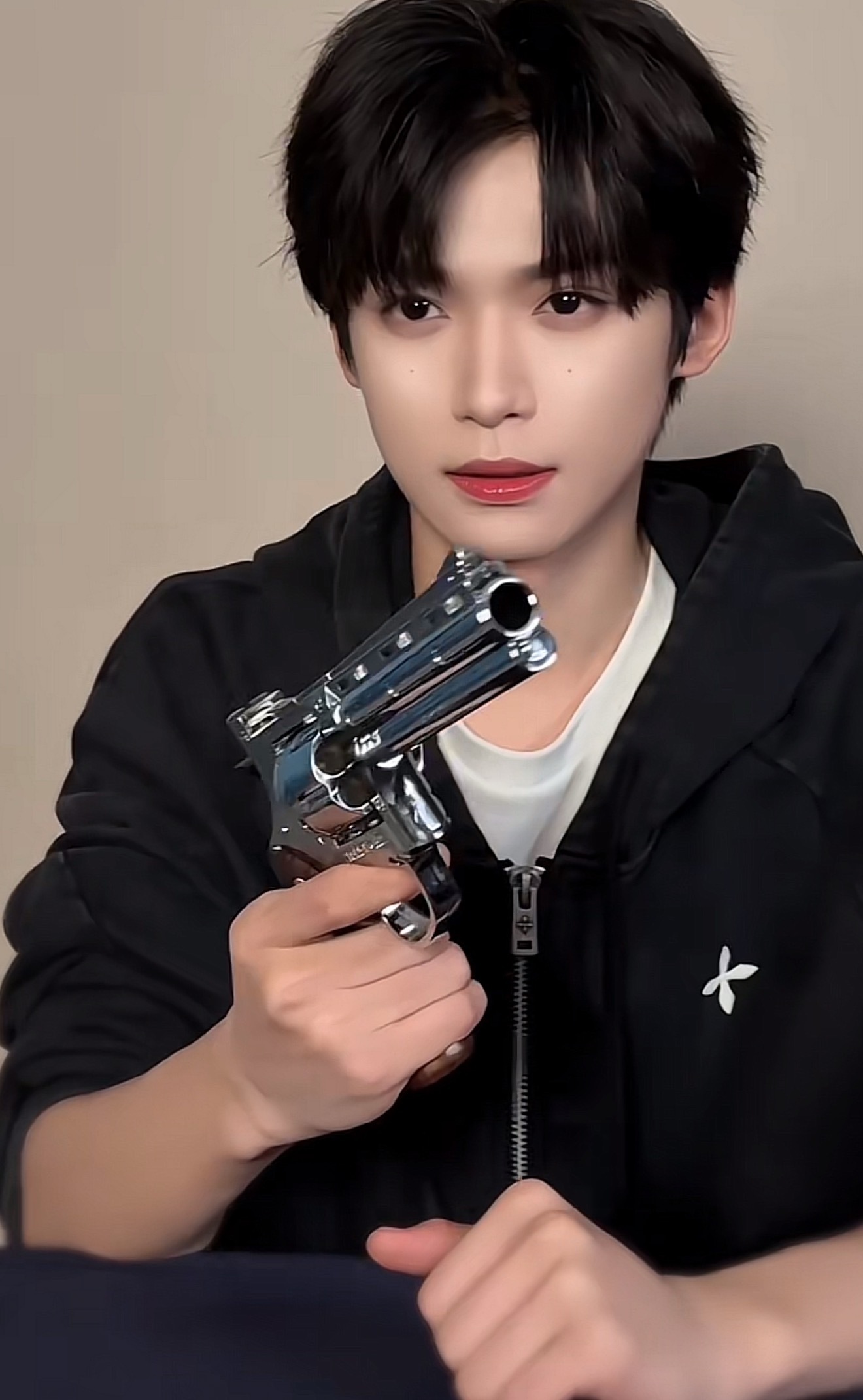 梓渝自己发了水仙向，谁懂。 