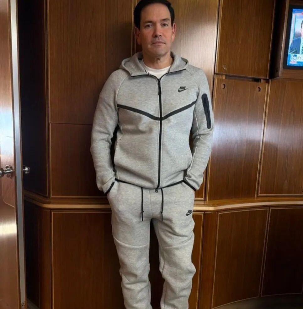 中方对鲁比奥（即卢比奥）的制裁措施（包括禁止入境、冻结资产等）仍然有效，此次访问