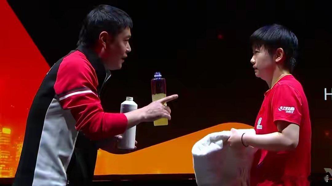 孙颖莎vs长崎美柚孙颖莎摧枯拉朽般的以4比0战胜长崎美柚晋级，与蒯曼会师半决赛！