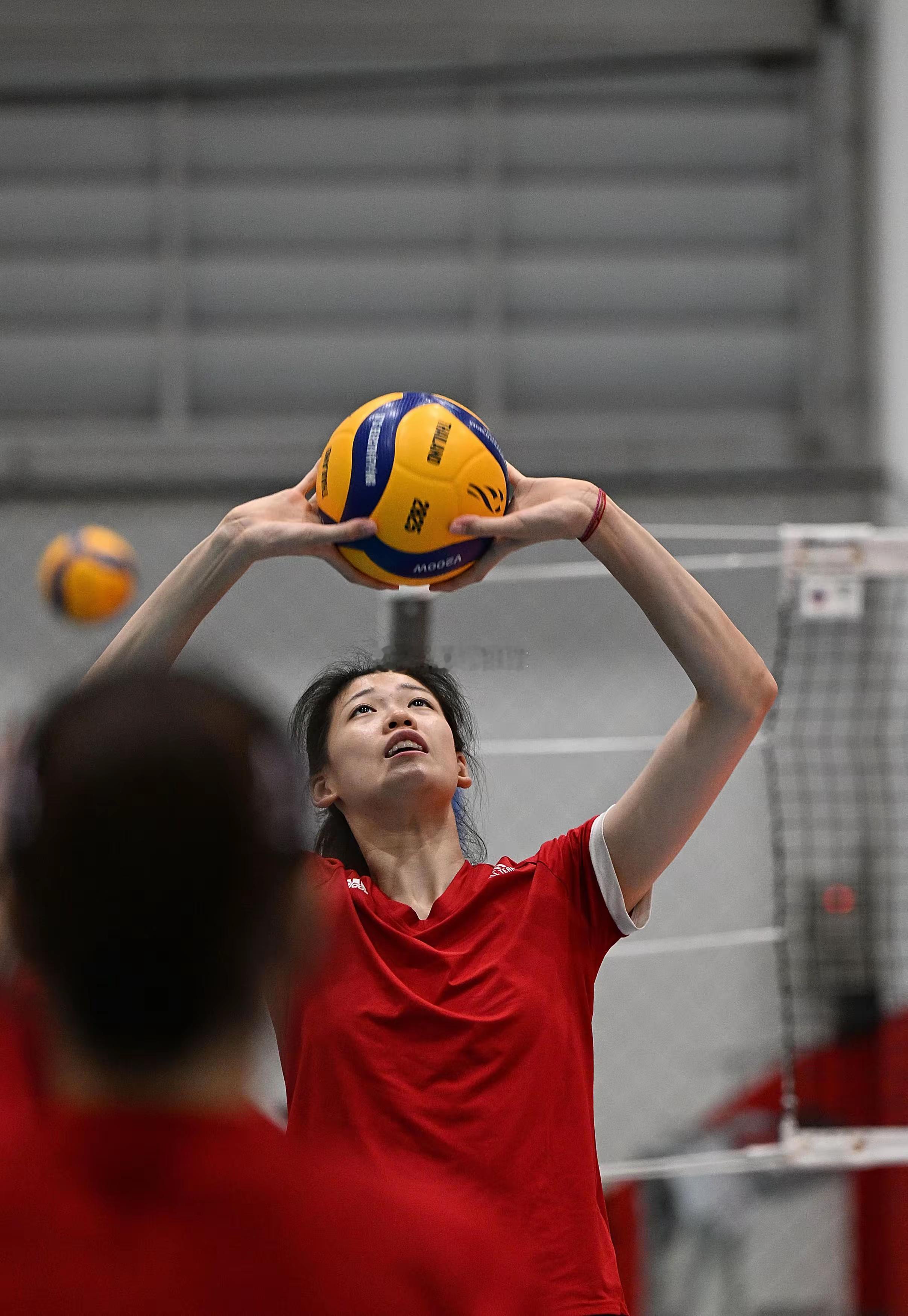 中国女排在泰国曼谷备战2025年女排世锦赛1/8决赛，比赛将于北京时间8月31日