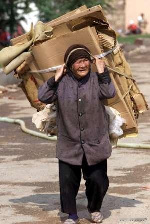 中美退休老人收支比例对比

美国
一、核心收支比（65岁及以上，2023–202