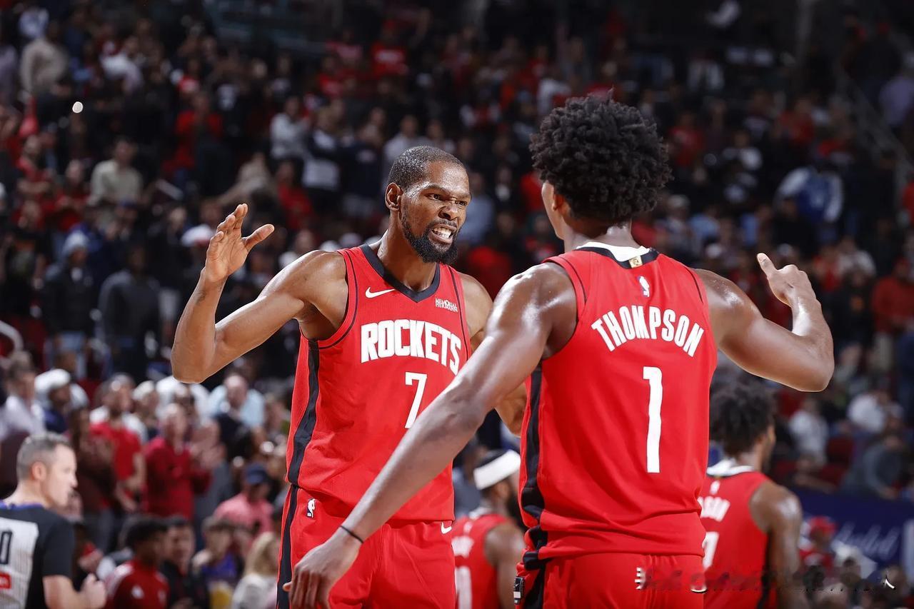 NBA常规赛继续进行
火箭客场129:101大胜爵士迎来三连胜
杜兰特14中10