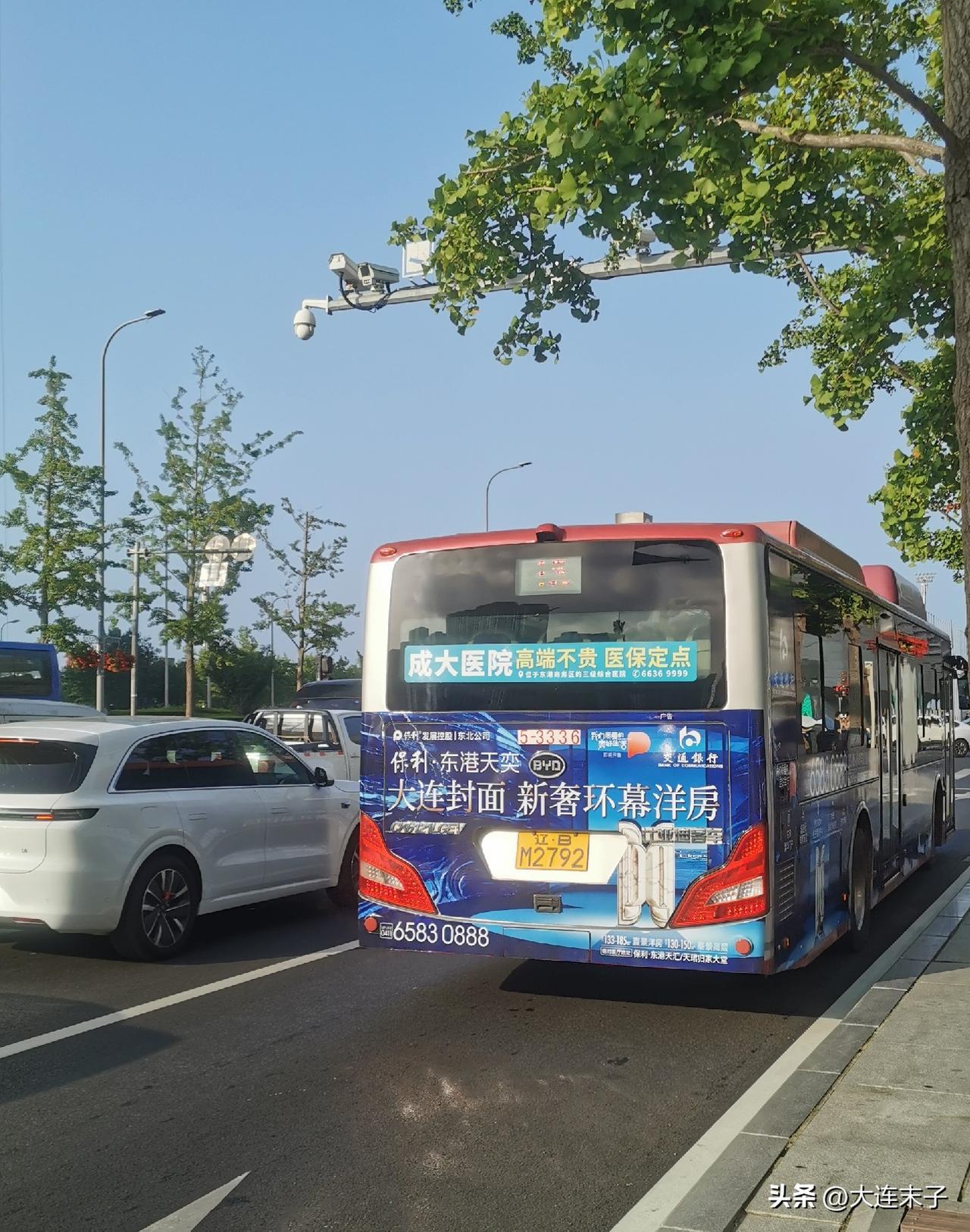 大连不限户籍，持二代居民身份证可乘坐公交（地铁）！

目前，大连市完成公交系统升