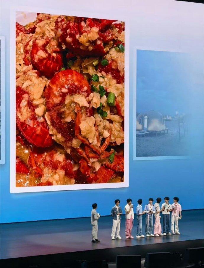 宋亚轩珍珠小子拍珍珠我也是看过时代少年团相册的人了谁能躲过相册里宋亚轩的可爱瞬间