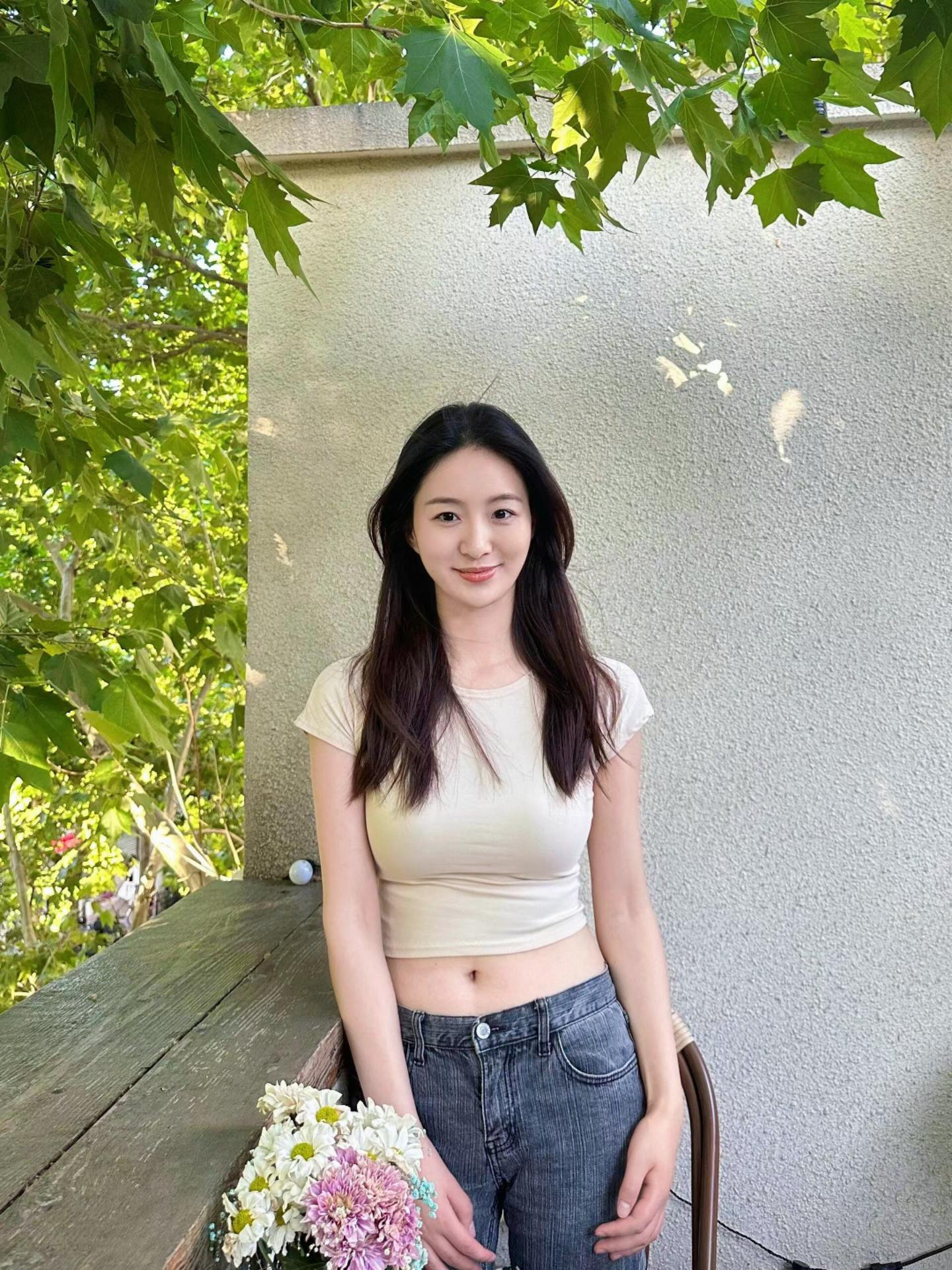 你比光更炙热 所以天天开心小太阳