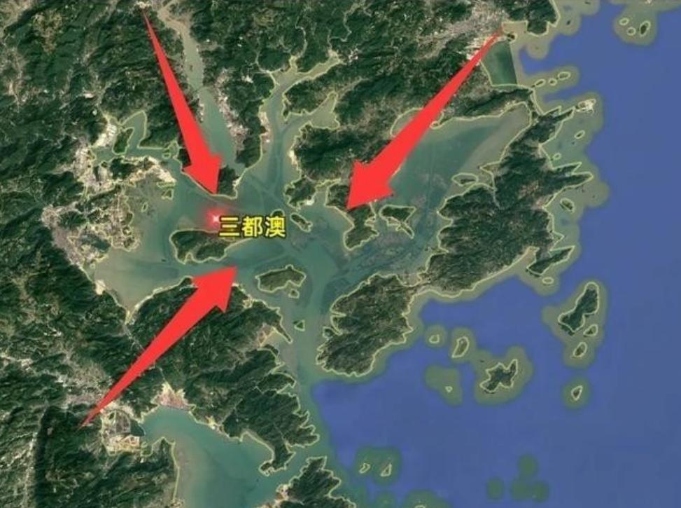 中国发现一个能停靠上百艘航母的深水港，位置太关键了！
 
你敢信吗？在咱们国家的