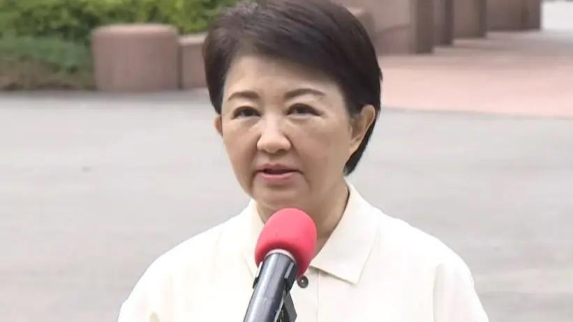 台卢秀燕叫嚣：对解放军围台演习  严厉谴责

昨（29日）解放军举行围台演习，台