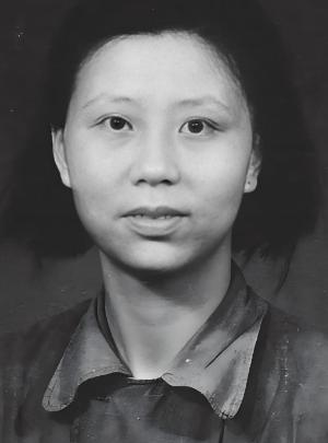 1928年夏，21岁的王月贞被押往常德畔池街刑场，面对枪口她慢慢解开衣襟，台下围