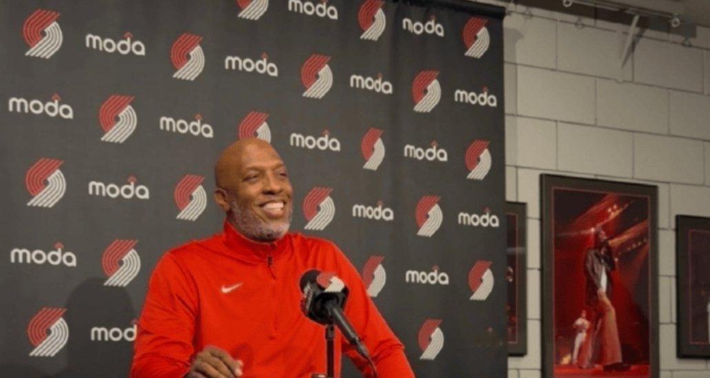 比卢普斯：“我太为杨瀚森骄傲了，他在训练营也偶尔会有高光，但今天这样的表现实在是