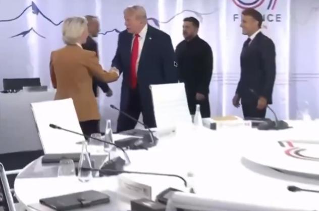 曾经在镁光灯下被西方捧为“自由捍卫者”的乌克兰，正在全球政治分赃的餐桌上，退化成