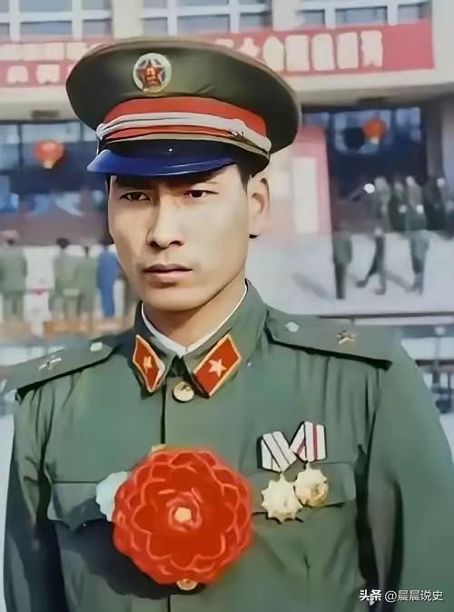 对越自卫反击战一等功臣张柱兵，1960年出生，湖北武穴人，1979年入伍，毕业于