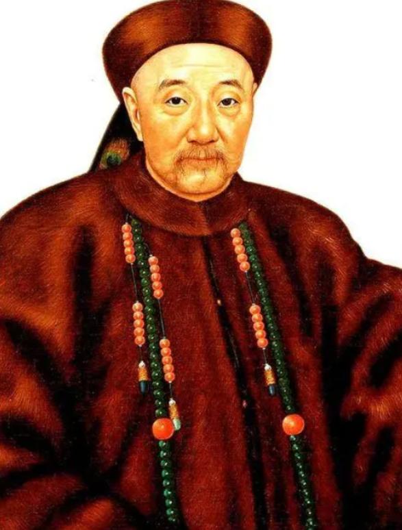 光绪九年，胡雪岩预感被抄家，深夜趁12个小妾熟睡，命令管家掀开被子，取出床底下藏