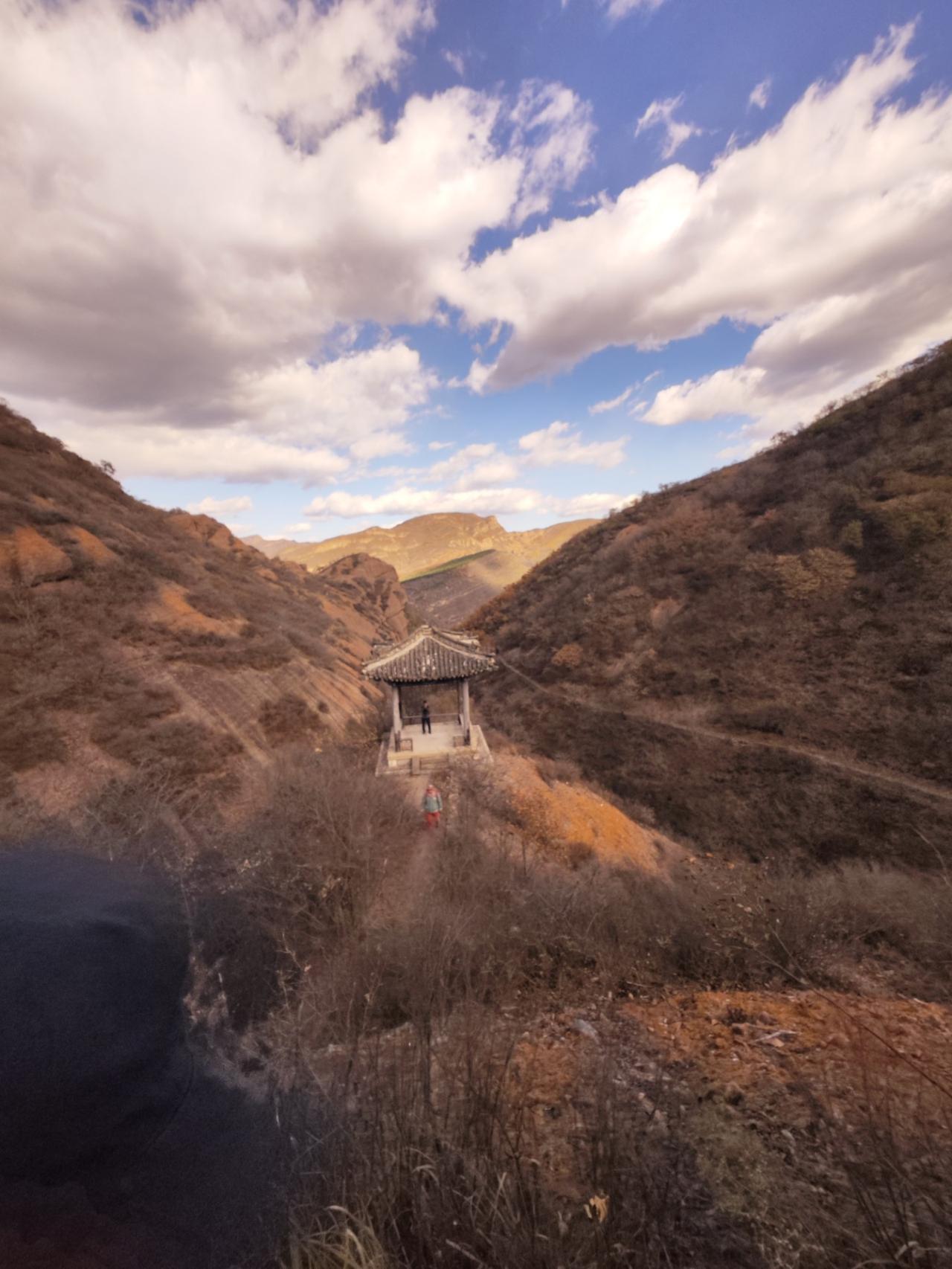 伊朗指责以色列轰炸黎巴嫩真主党，并从新关闭霍尔木兹海峡。对此，特朗普表示，伊朗如