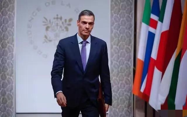 西班牙正式永久召回驻以色列大使，这种担当值得我们敬佩！在强权横行、霸权施压的当下