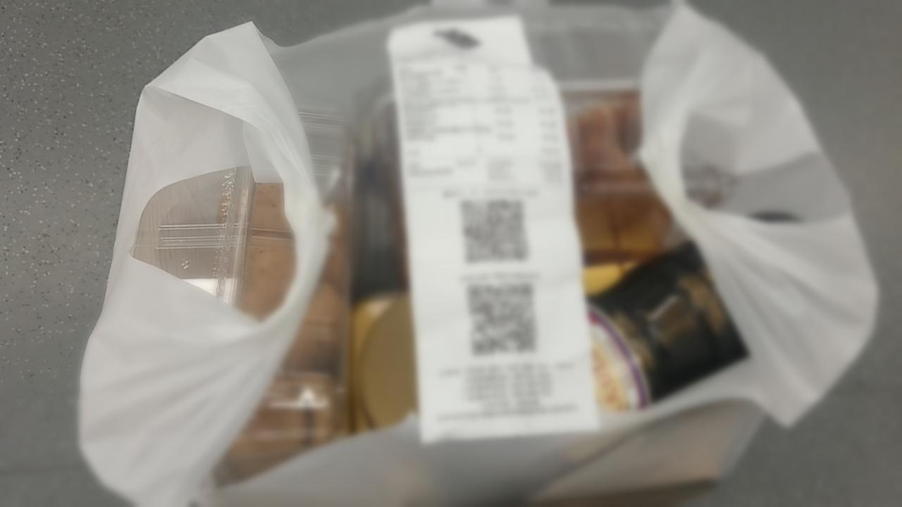 有位年轻职场女性，跟我说她是我隔壁邻居，拜托我帮她去山姆代买商品。想着毕竟是邻居