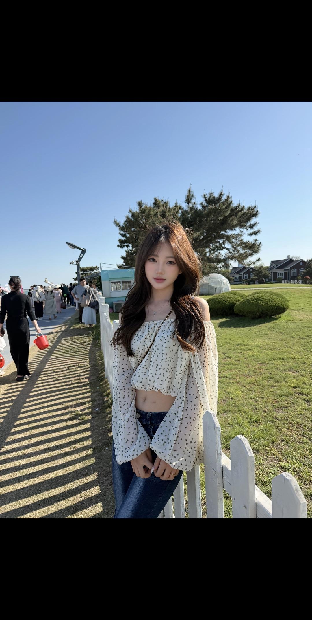 粘着我的人都好无聊 那个不理我的很有挑战性