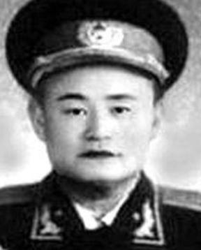 1957年，31军副军长李发在检查战备工作时一名士兵突然打了他3枪，毛主席知道后