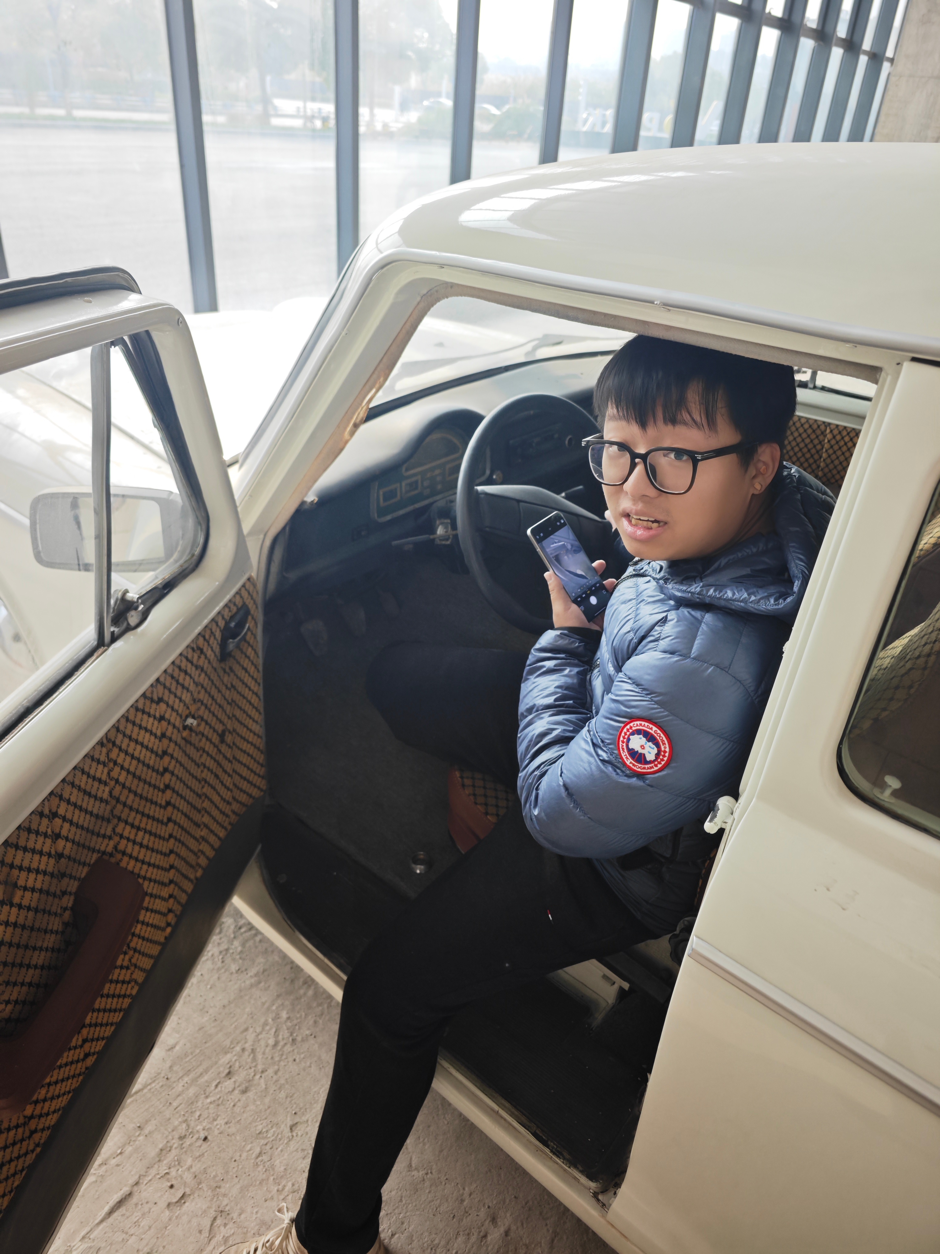 “师傅，这车你卖不卖啊”，我问。 