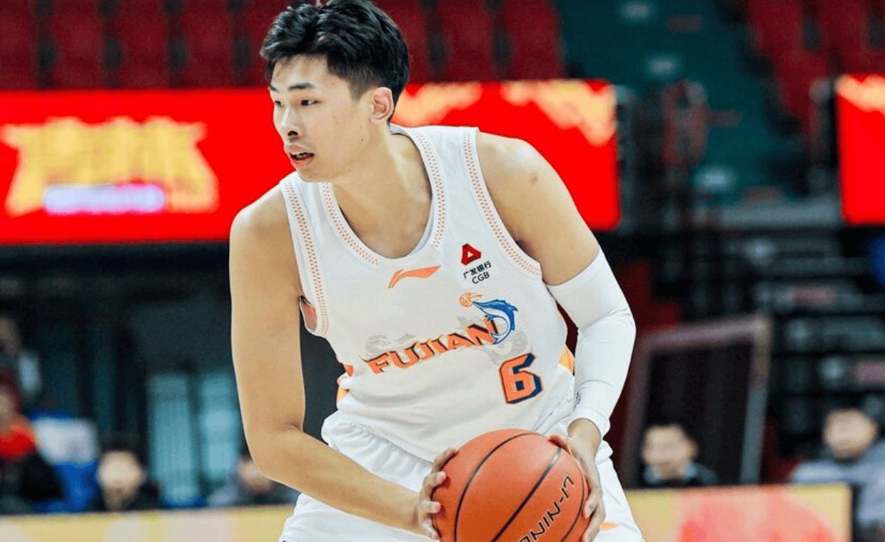 邹阳：赛季初都是打强队，后来打新疆&山东给了我们很大自信