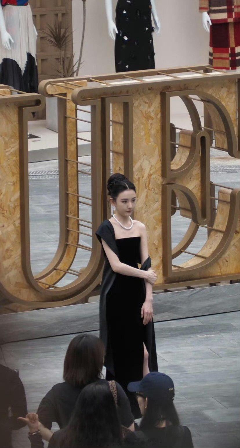 宋祖儿今日线下活动生图宋祖儿vogue活动状态 宋祖儿vogue活动状态🈶，祖