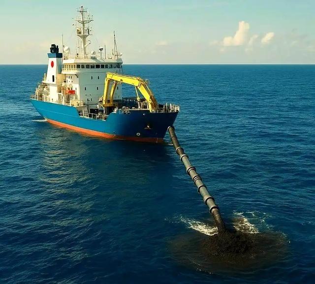 日本叫停6000米深海稀土计划，理由让人哭笑不得，中方禁令影响开始彰显！

一个