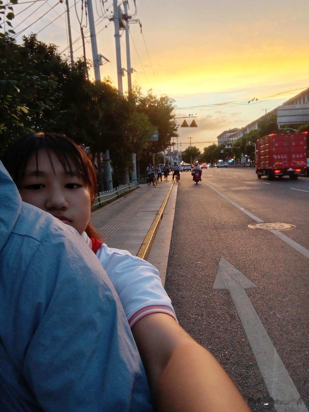 晒图笔记大赛再忙。接娃是不能耽误的。