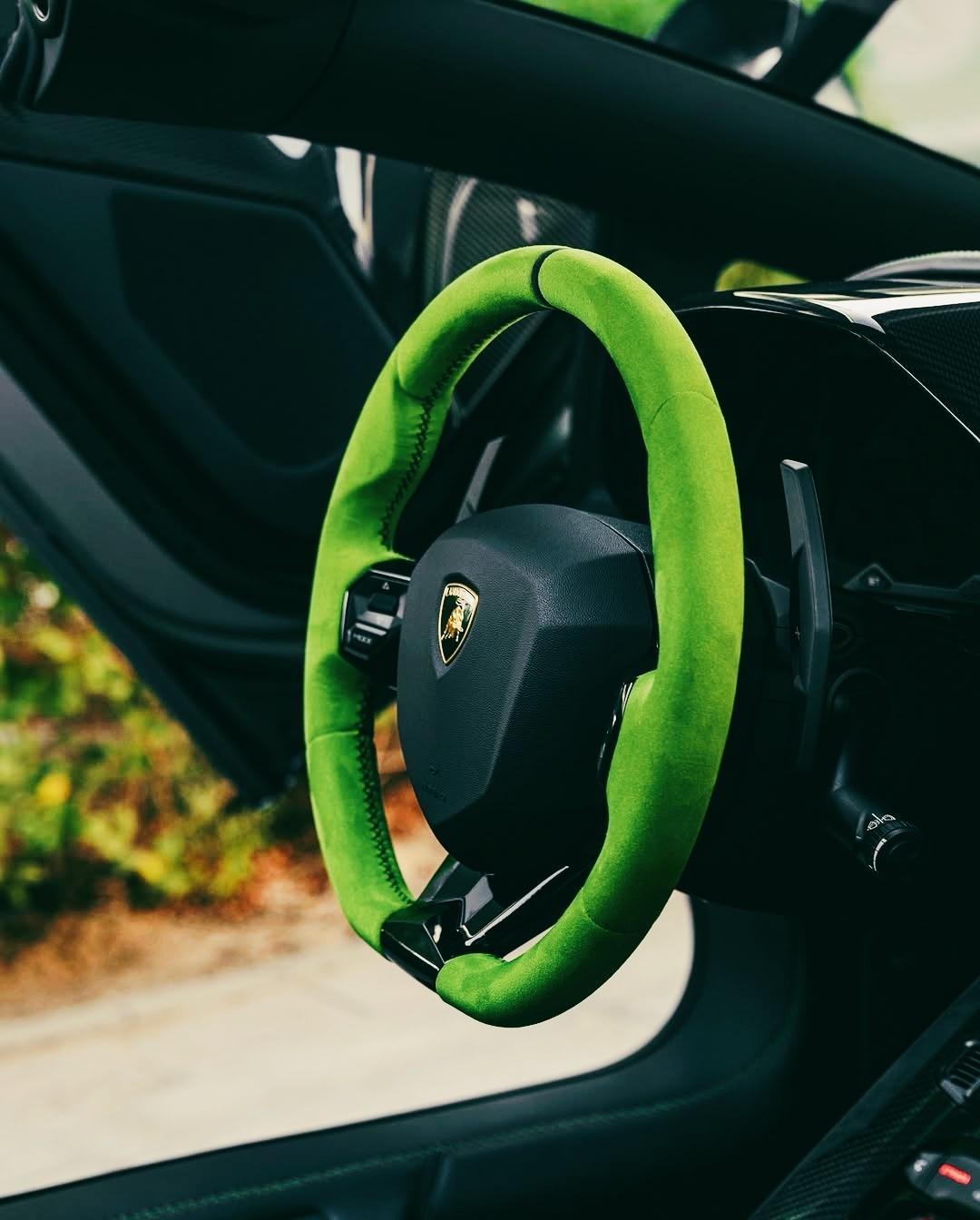 汽车资讯 Lamborghini Aventador Ultimae Roads
