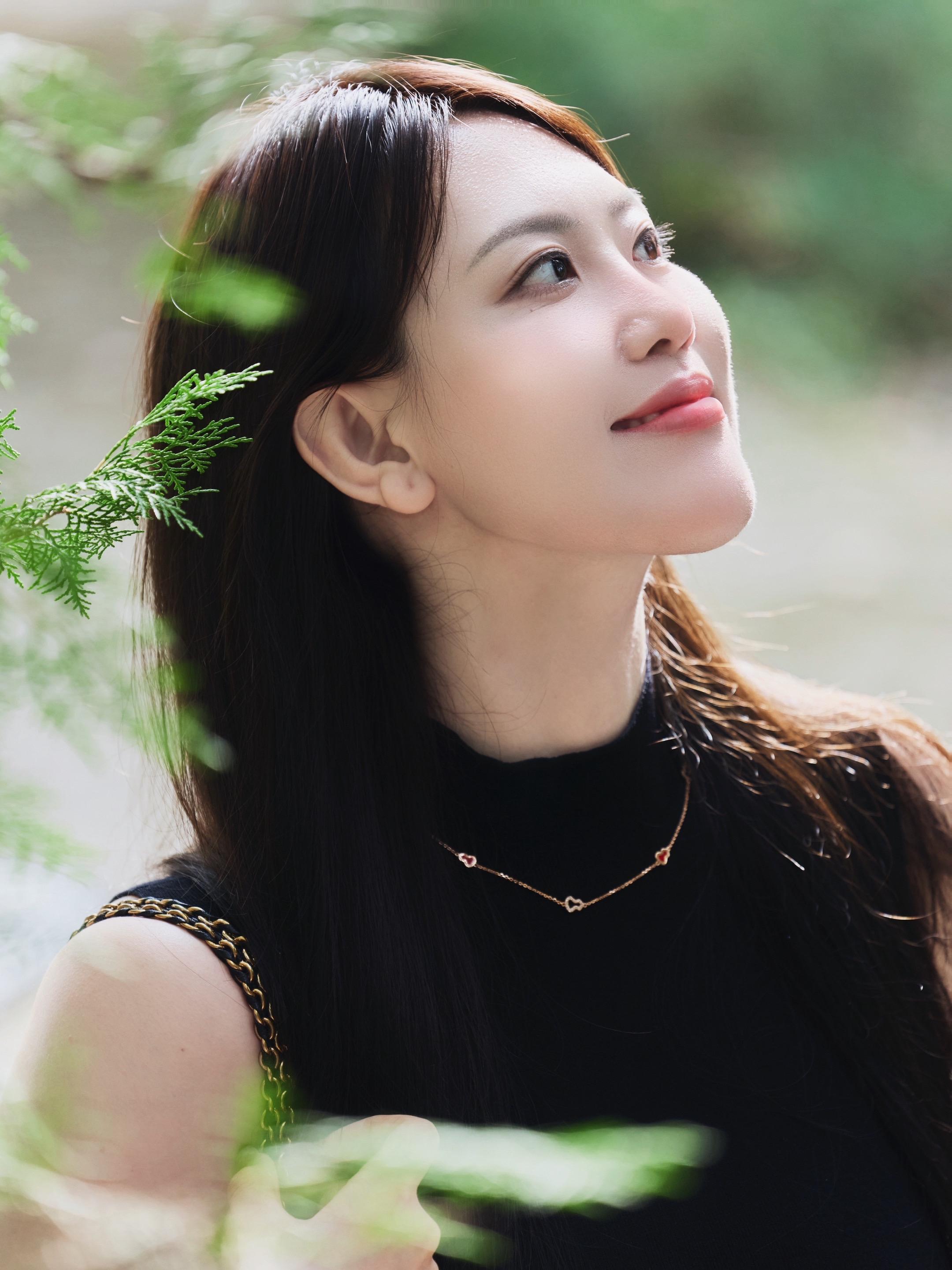 觉察与浮现。我问，为什么有意识的觉察和修行之后，反而自己变得常常没有耐...
