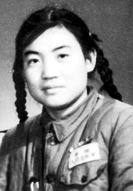 1994年，“英雄儿女”原型解秀梅脑梗住院，欠了医院3万块治疗费，医院刚下了停药