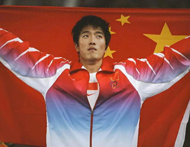 二选一难题登上热搜！刘翔完成人事买断，与体育局解除关联