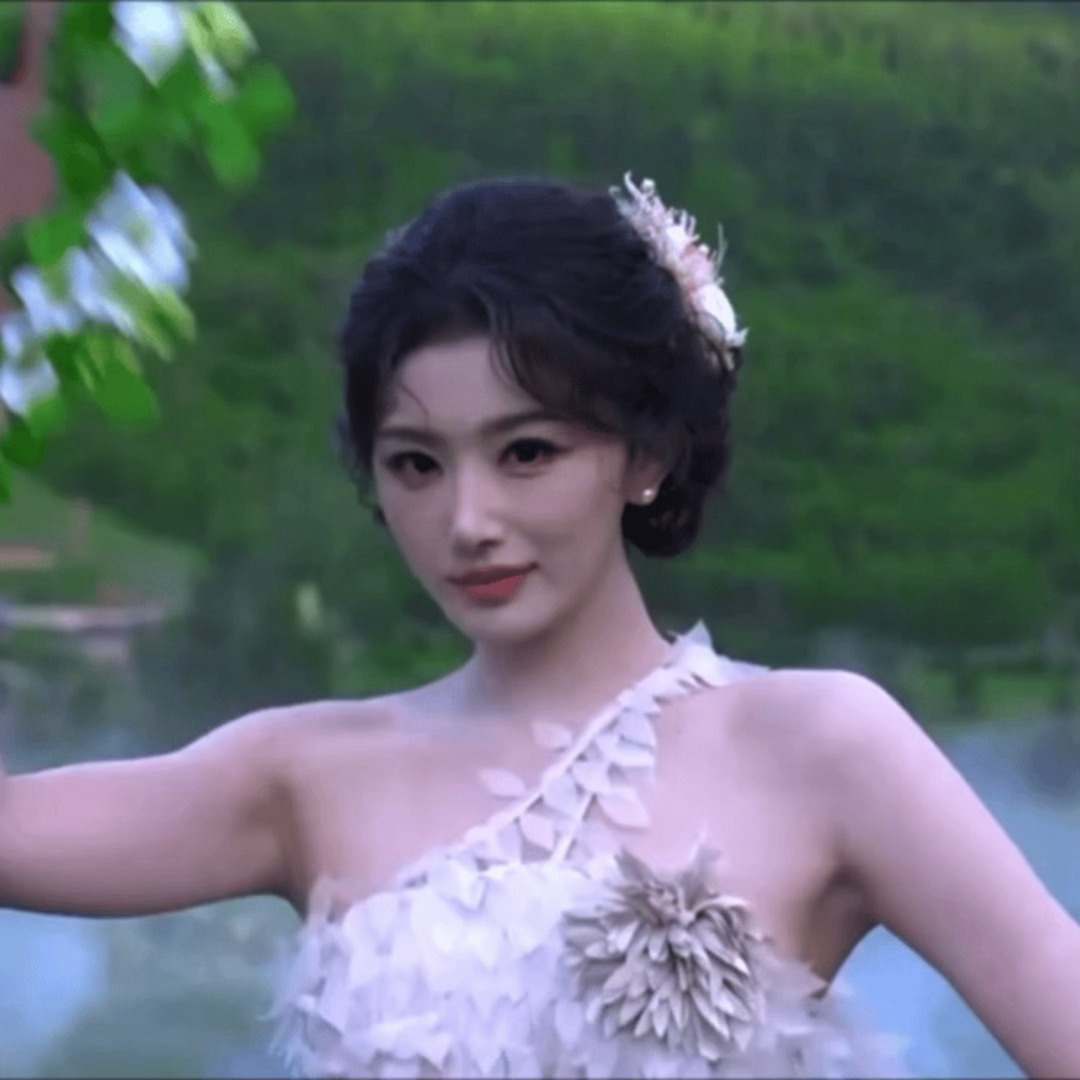 直播生图live版这个孔雪儿熬了一个通宵长这样VOGUE红毯直播VOGUE审美