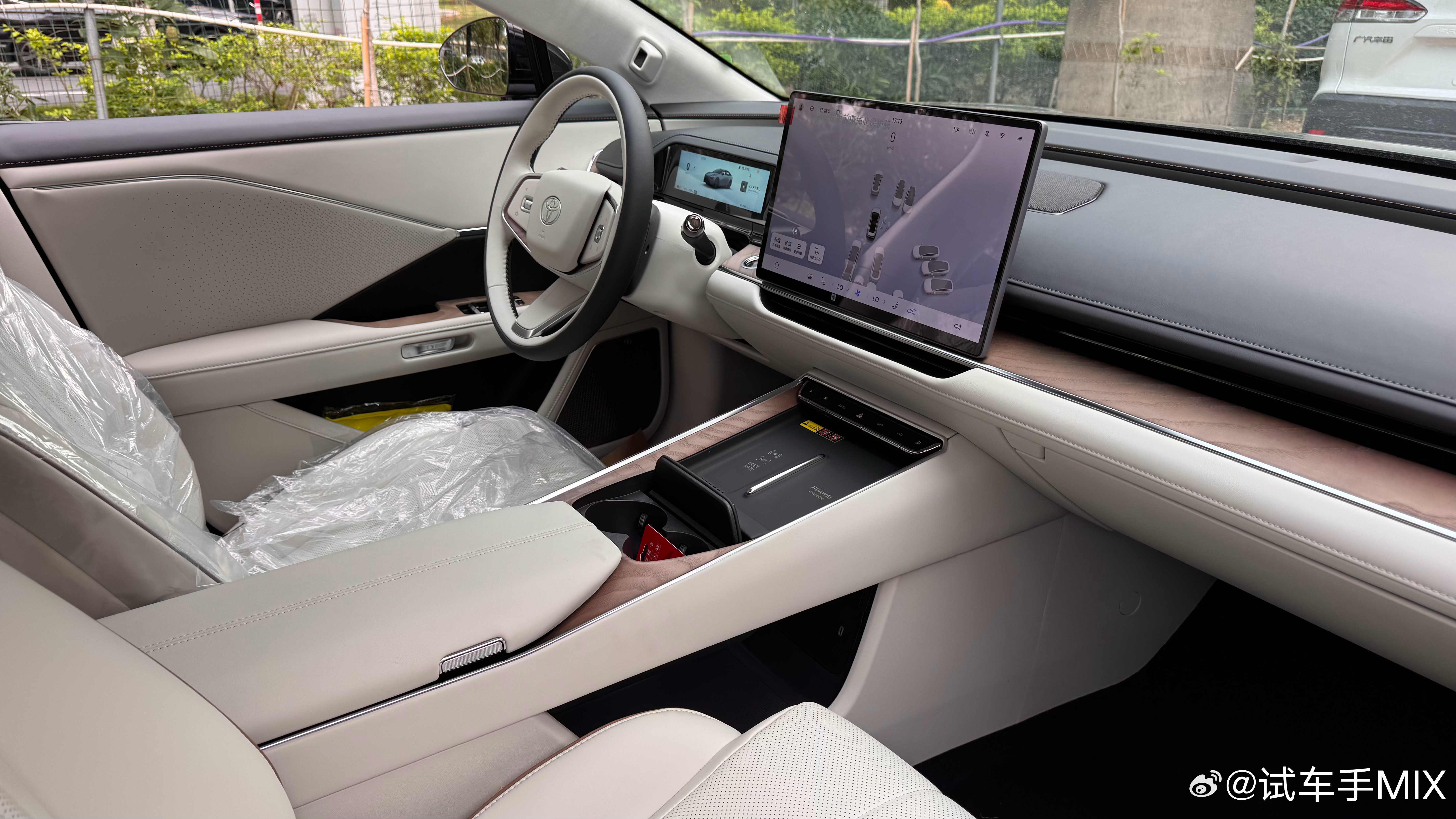 铂智7的手续刚办好赶着清明节前可以拿到手灰外白内看着都舒服就是轮毂轮胎需要换换目