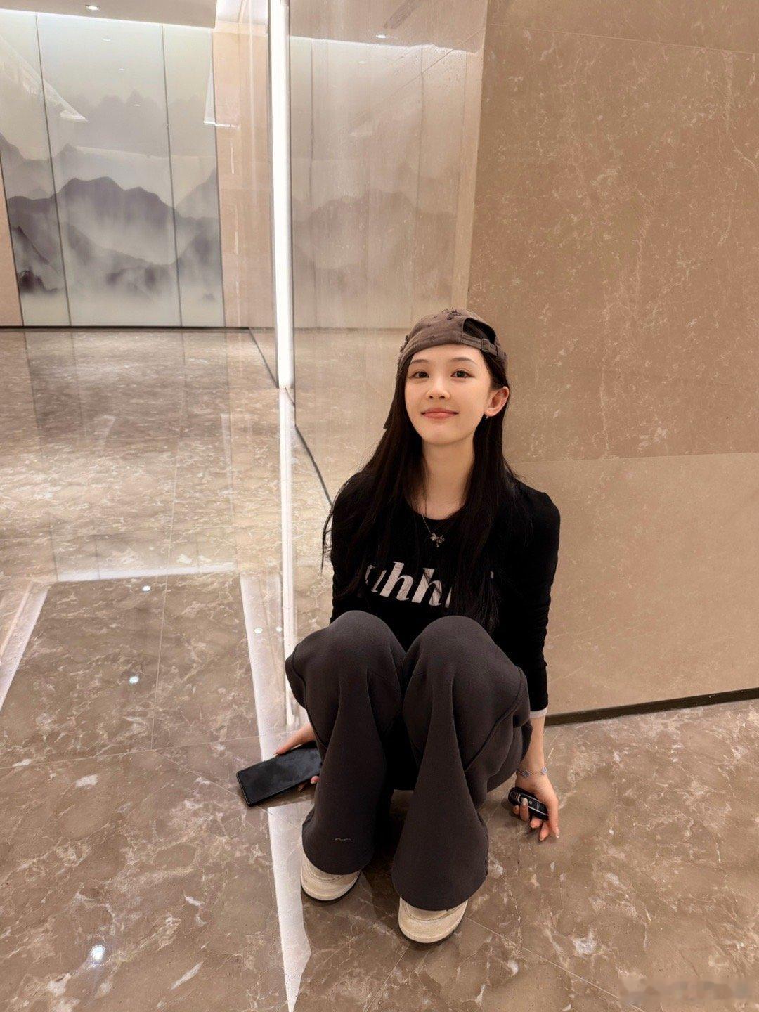 帽檐反戴 我是反派 