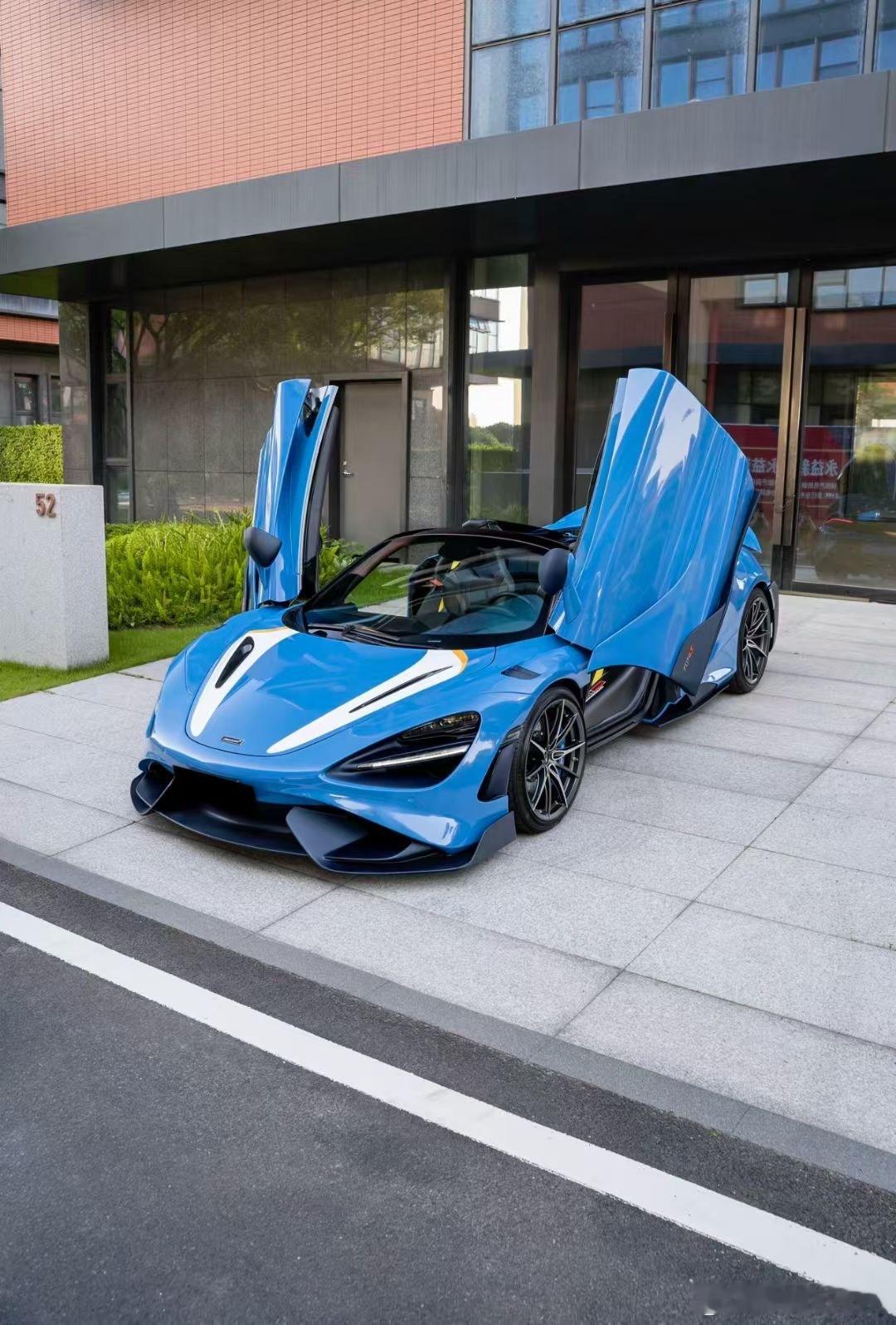 现在国内超跑升级套件非常成熟什么488升Pista720S升765LT已经做的很