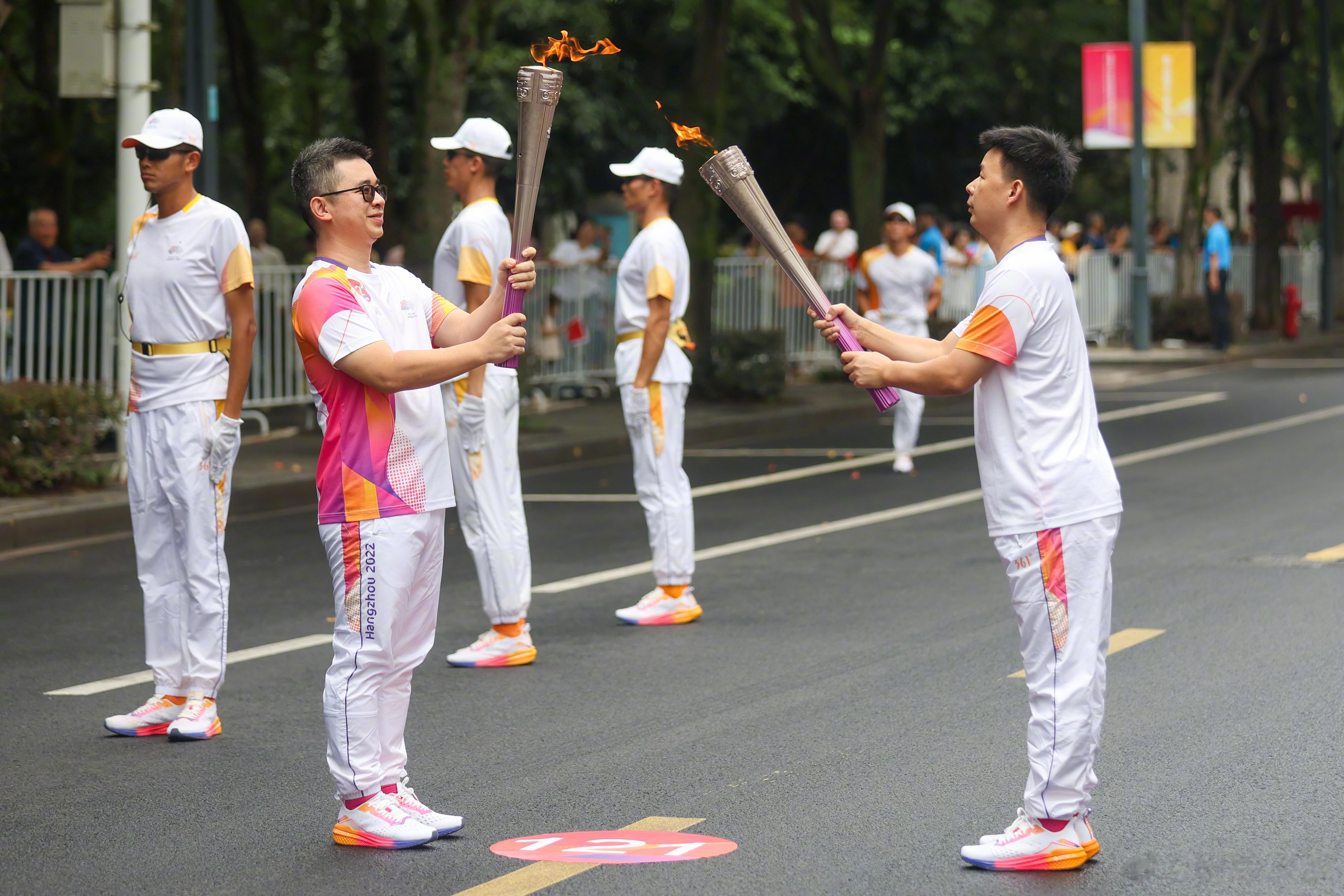 #亚运火炬传到程序员老家了#  说句实在话，能够看到亚运会的火炬传递，能够有这么