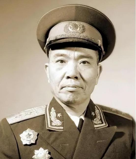 新中国成立后，北京军区副司令韩伟中将赶到民政部，要求追认红34师6000多名牺牲