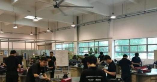 德国安的什么心？德国把好几个国家级重点实验室搬到了中国，而且是整个团队带家属过来